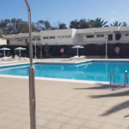 Cozy With Pool דירה *